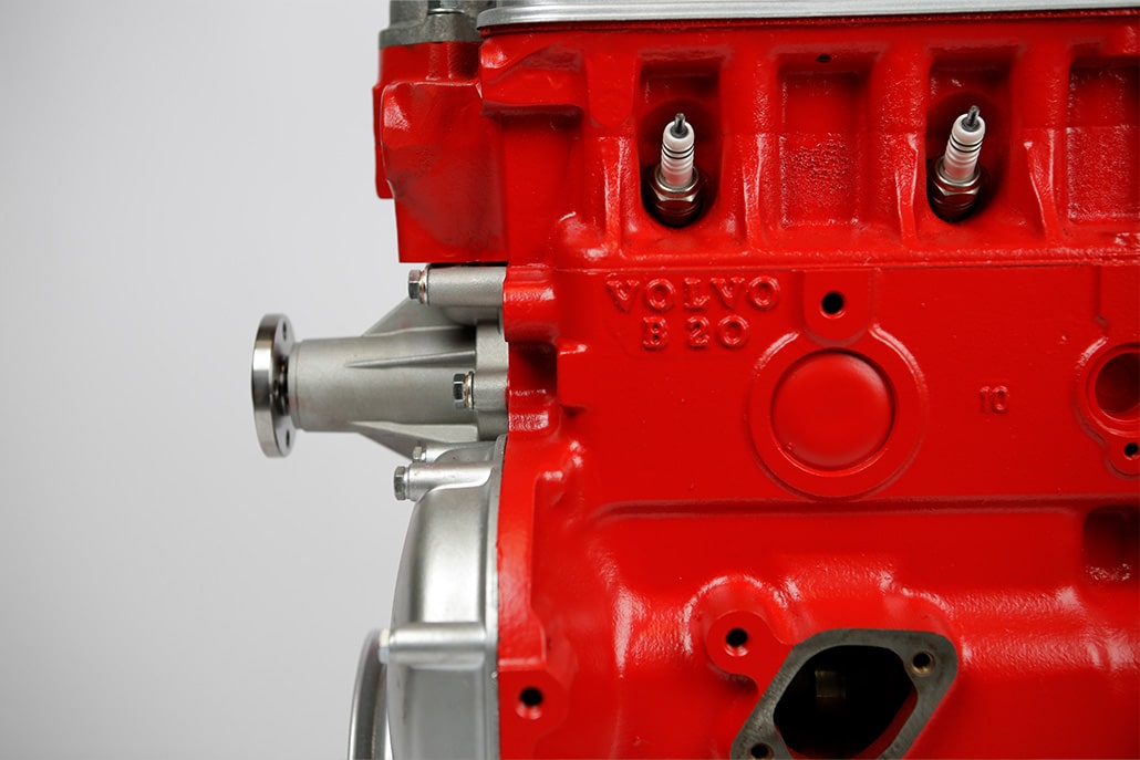 Volvo B20 motor i rød hos AC Motors